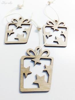 6 Holzanhänger Geschenk mit Sternen